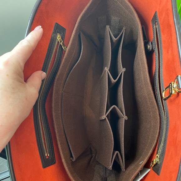 💯 authentic Louis Vuitton Damier Ebene Manosque GM with dust bag - Picture 7 of 12